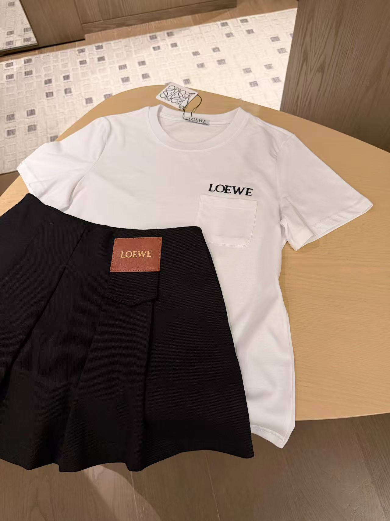 LV ミニマル Tシャツ＆スカート 2点セット【50％割引+送料無料】