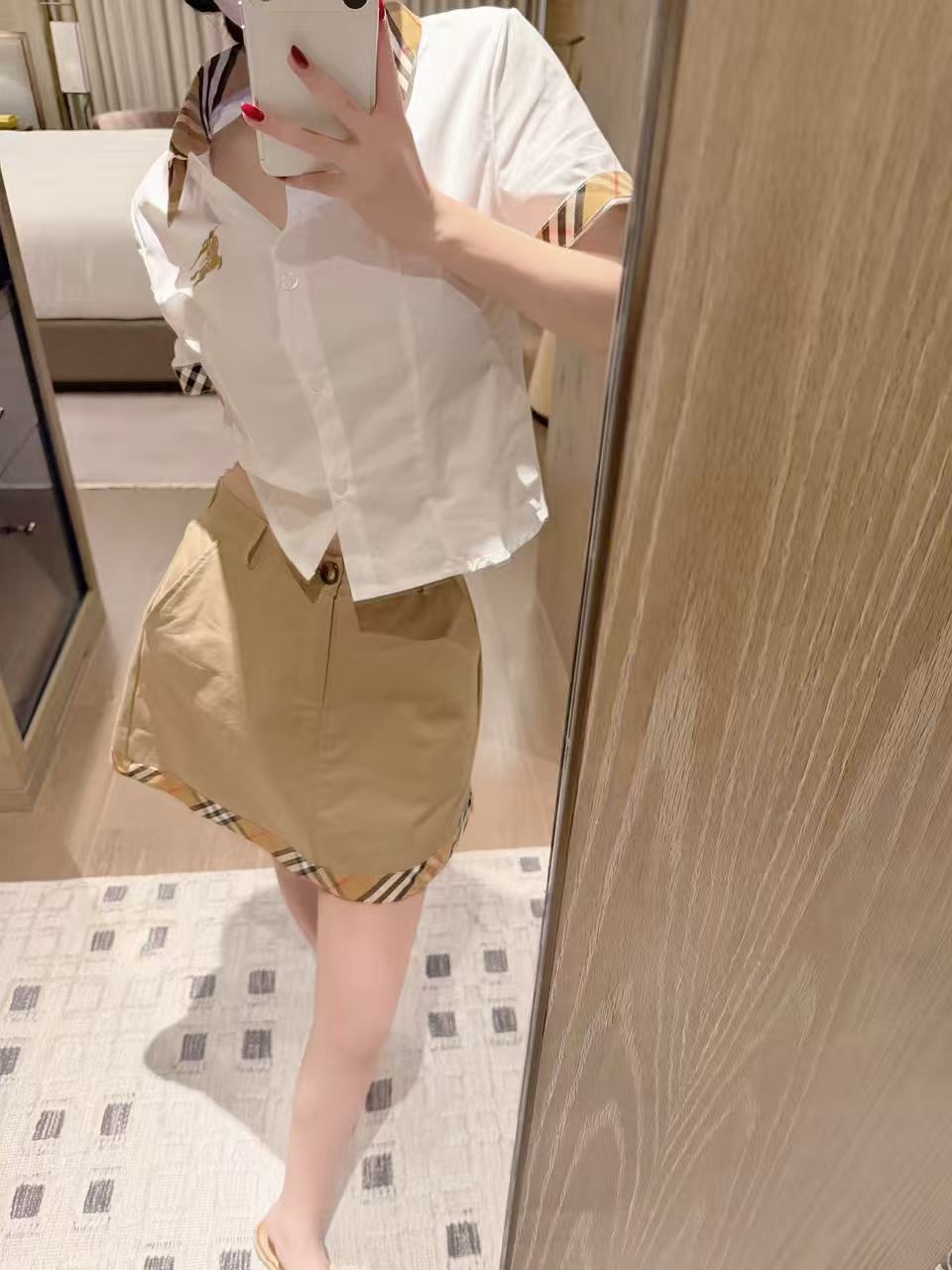 BUR8ERRY シャツとスカートのツーピースセット【50％割引+送料無料】