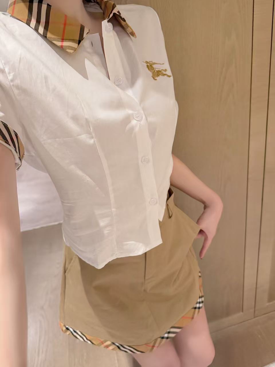 BUR8ERRY シャツとスカートのツーピースセット【50％割引+送料無料】