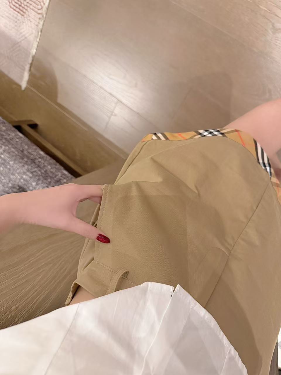 BUR8ERRY シャツとスカートのツーピースセット【50％割引+送料無料】