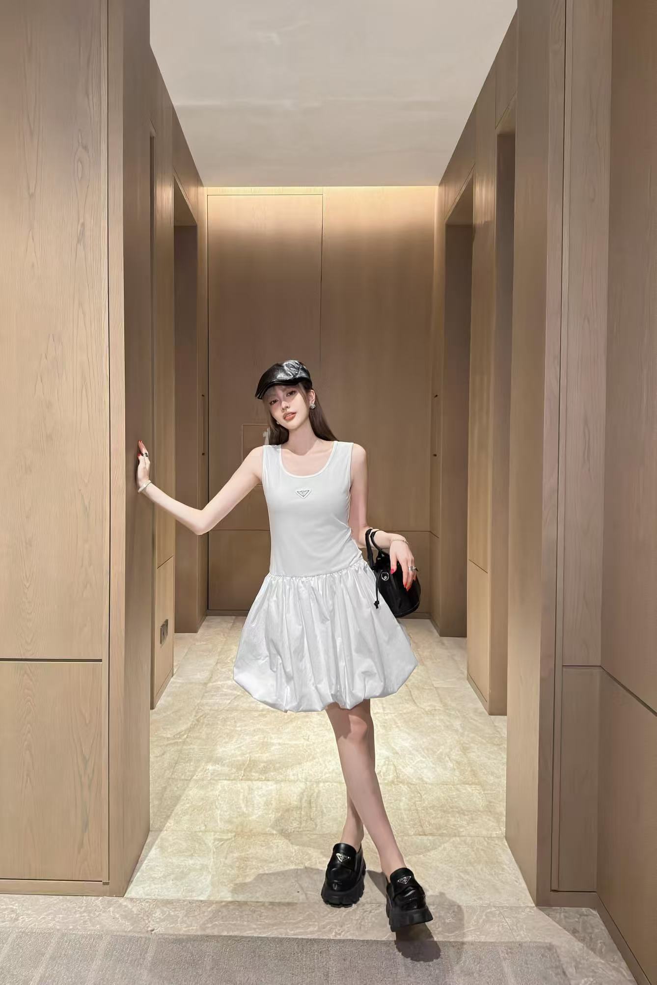 PR4DA トライアングルロゴ ノースリーブドレス【50％割引+送料無料】