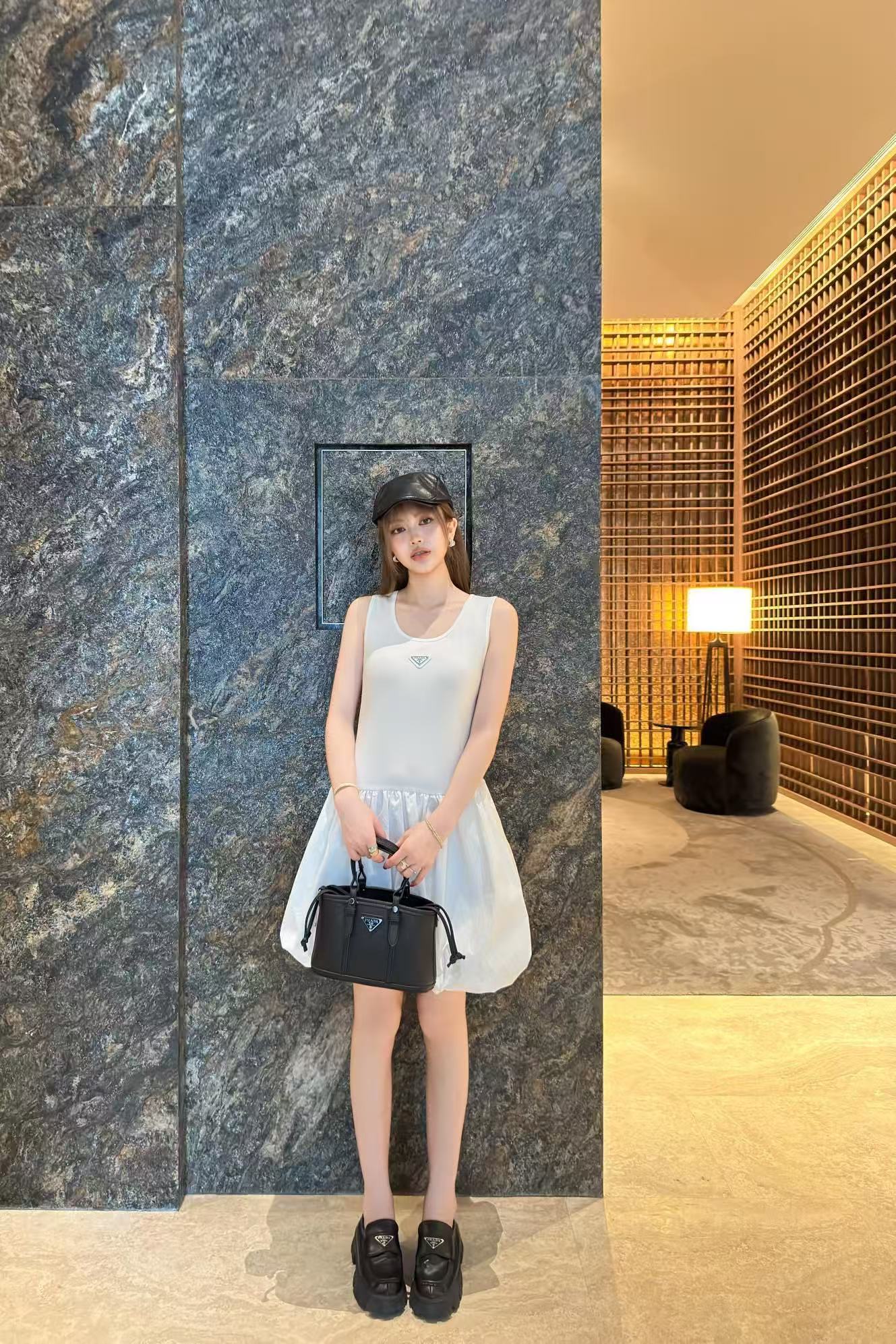 PR4DA トライアングルロゴ ノースリーブドレス【50％割引+送料無料】