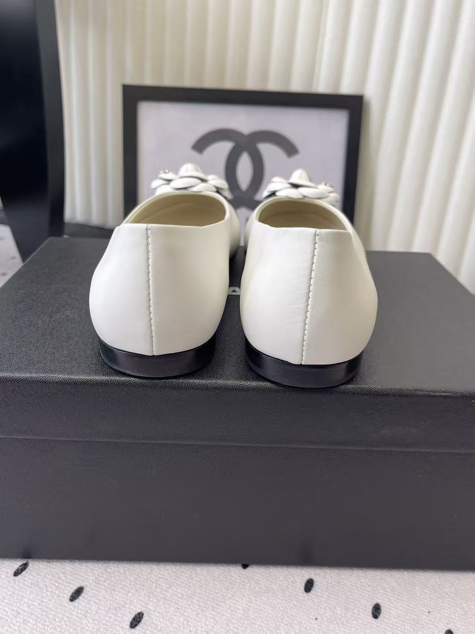 CHANE1 カメリア フラットシューズ【50％割引+送料無料】