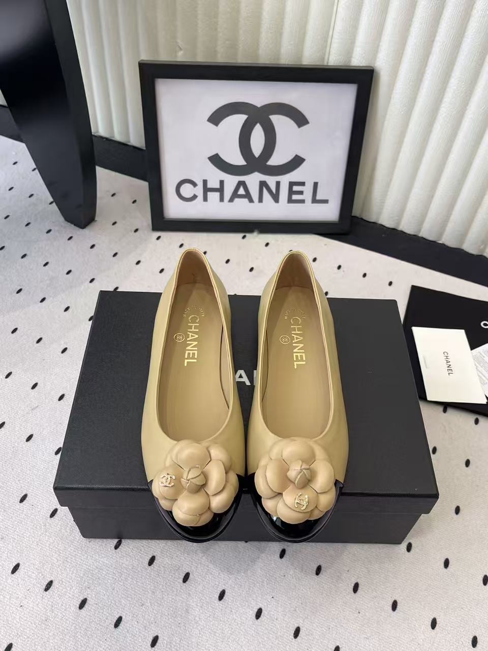 CHANE1 カメリア フラットシューズ【50％割引+送料無料】