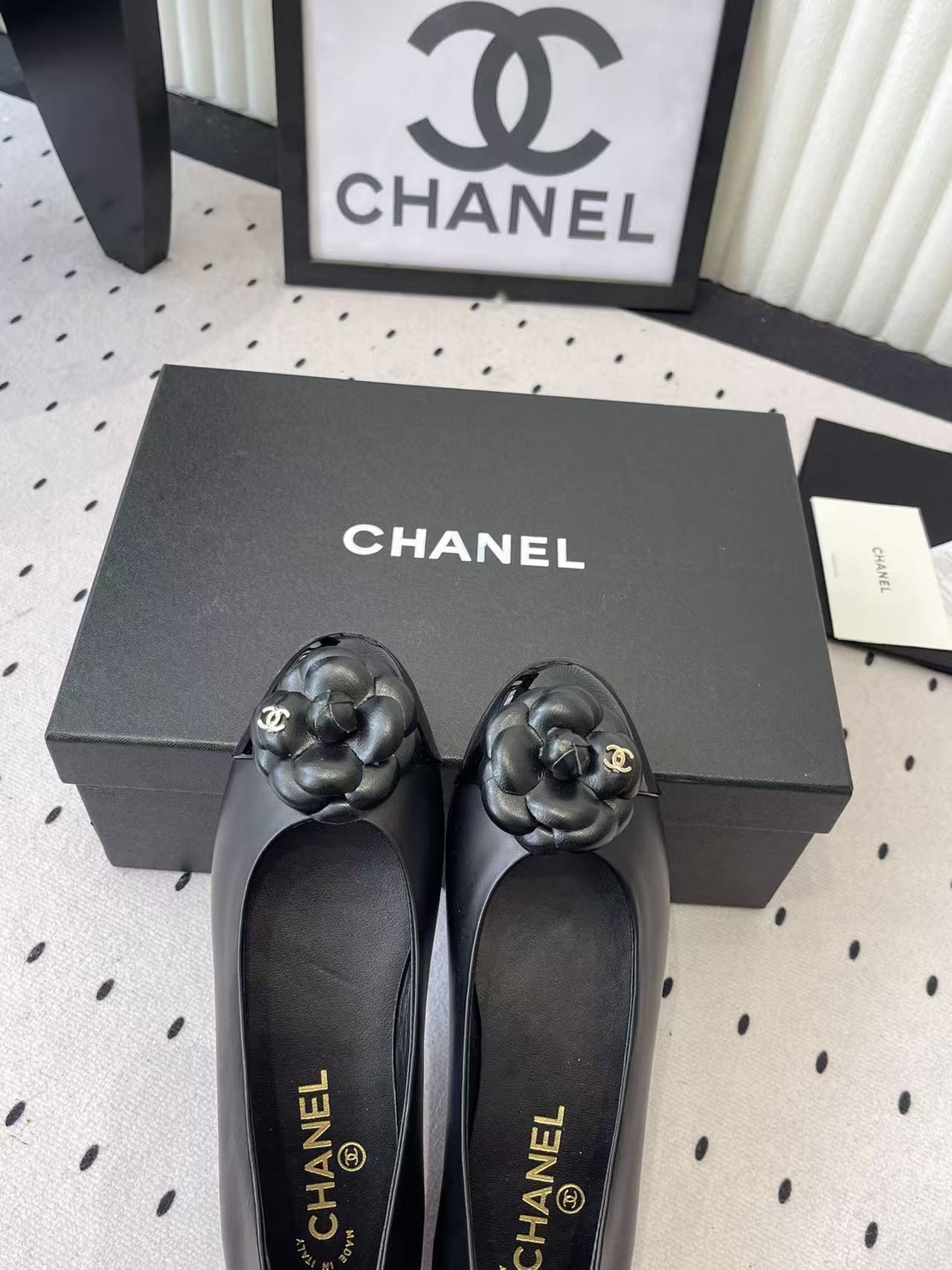 CHANE1 カメリア フラットシューズ【50％割引+送料無料】