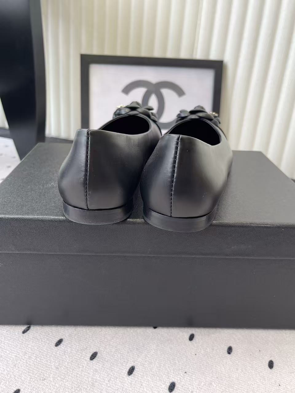 CHANE1 カメリア フラットシューズ【50％割引+送料無料】