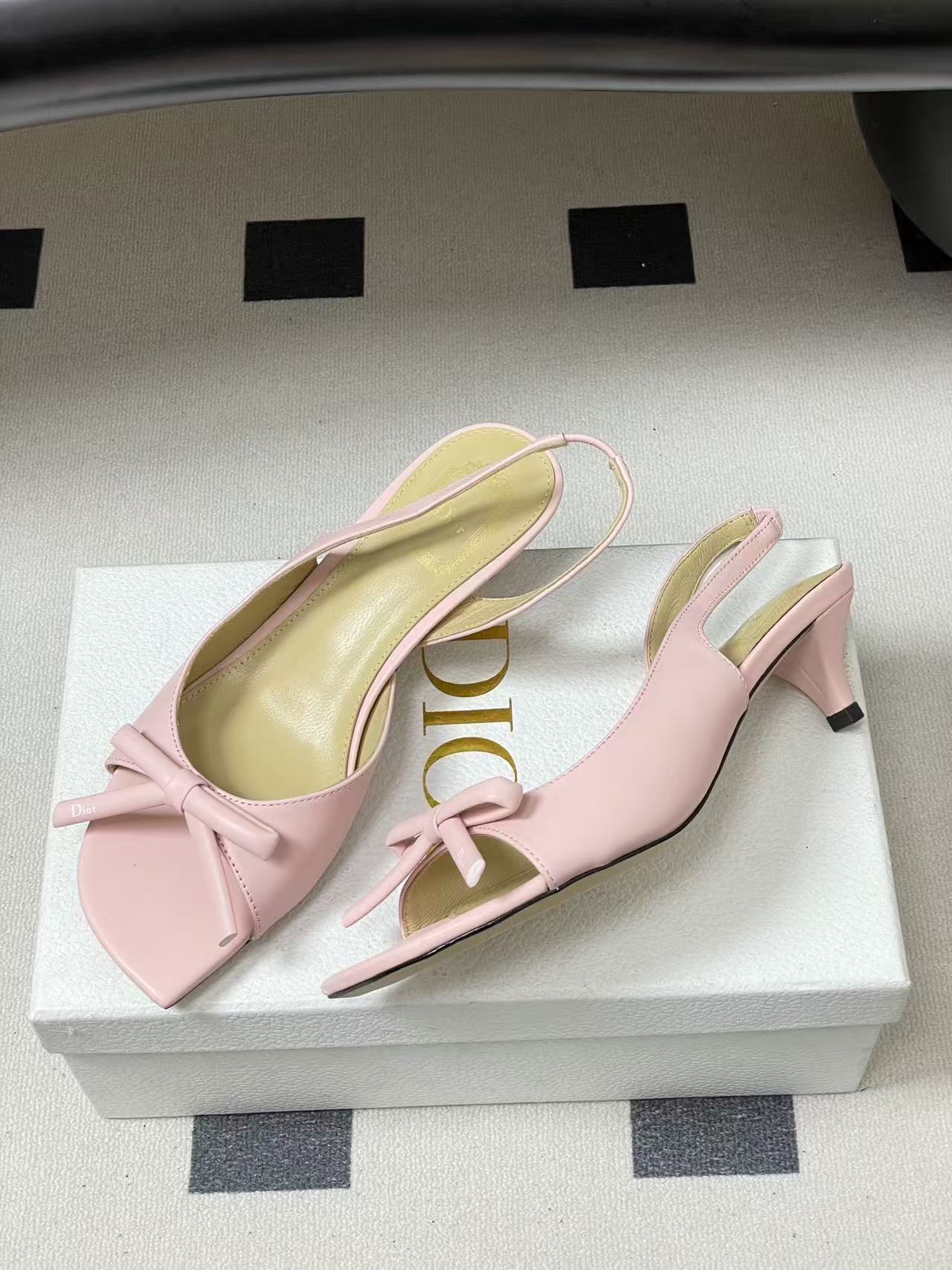 DIOR 上質なピープトゥ・ローヒールシューズ【50％割引+送料無料】