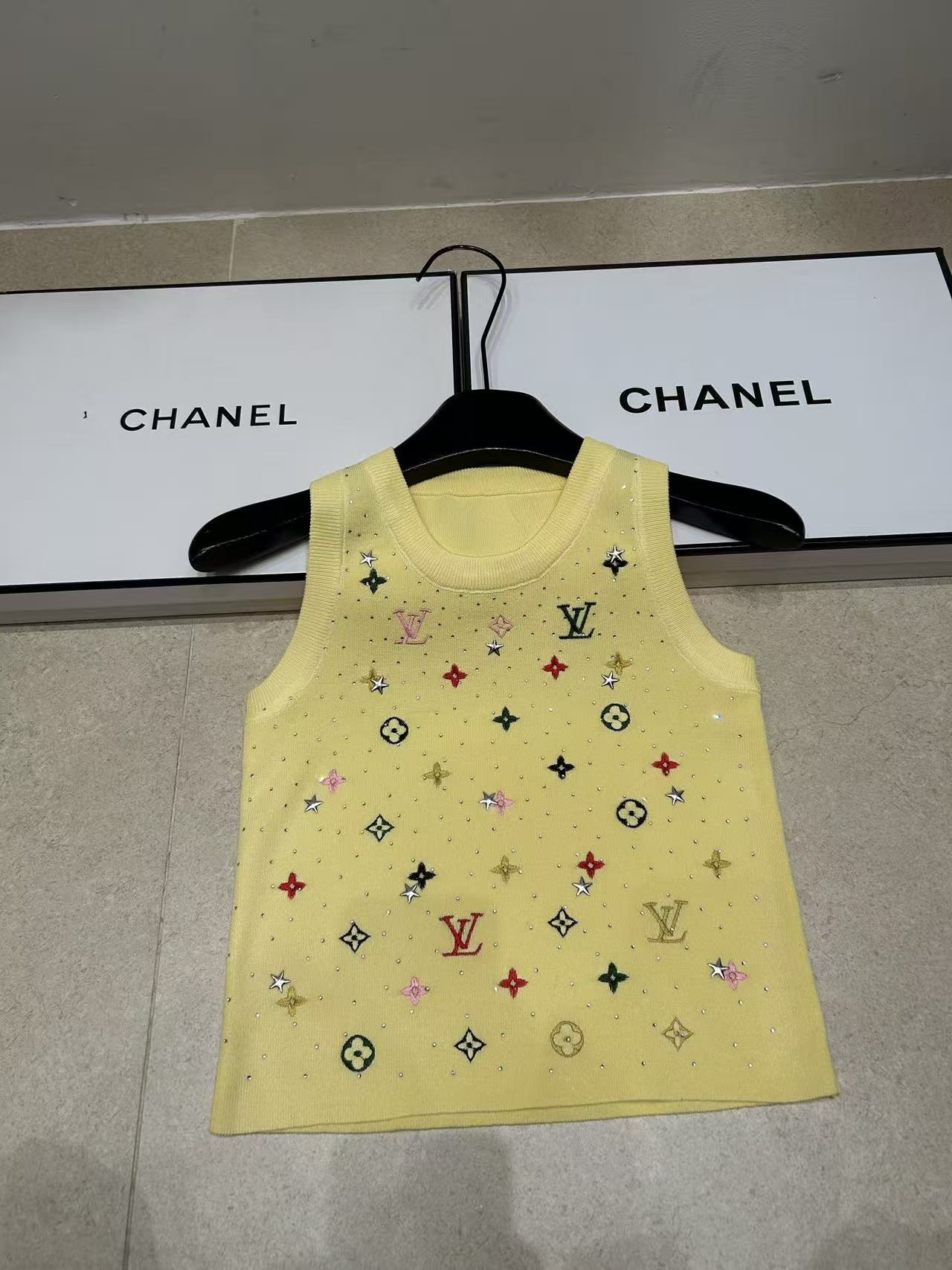 LV 刺繍入りプリント ウールベスト【50％割引+送料無料】