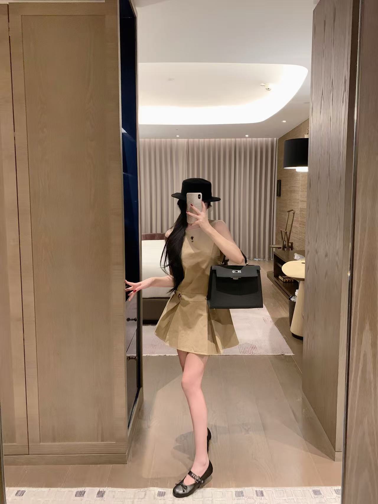 DI0Rプリーツ ノースリーブワンピース【50％割引+送料無料】