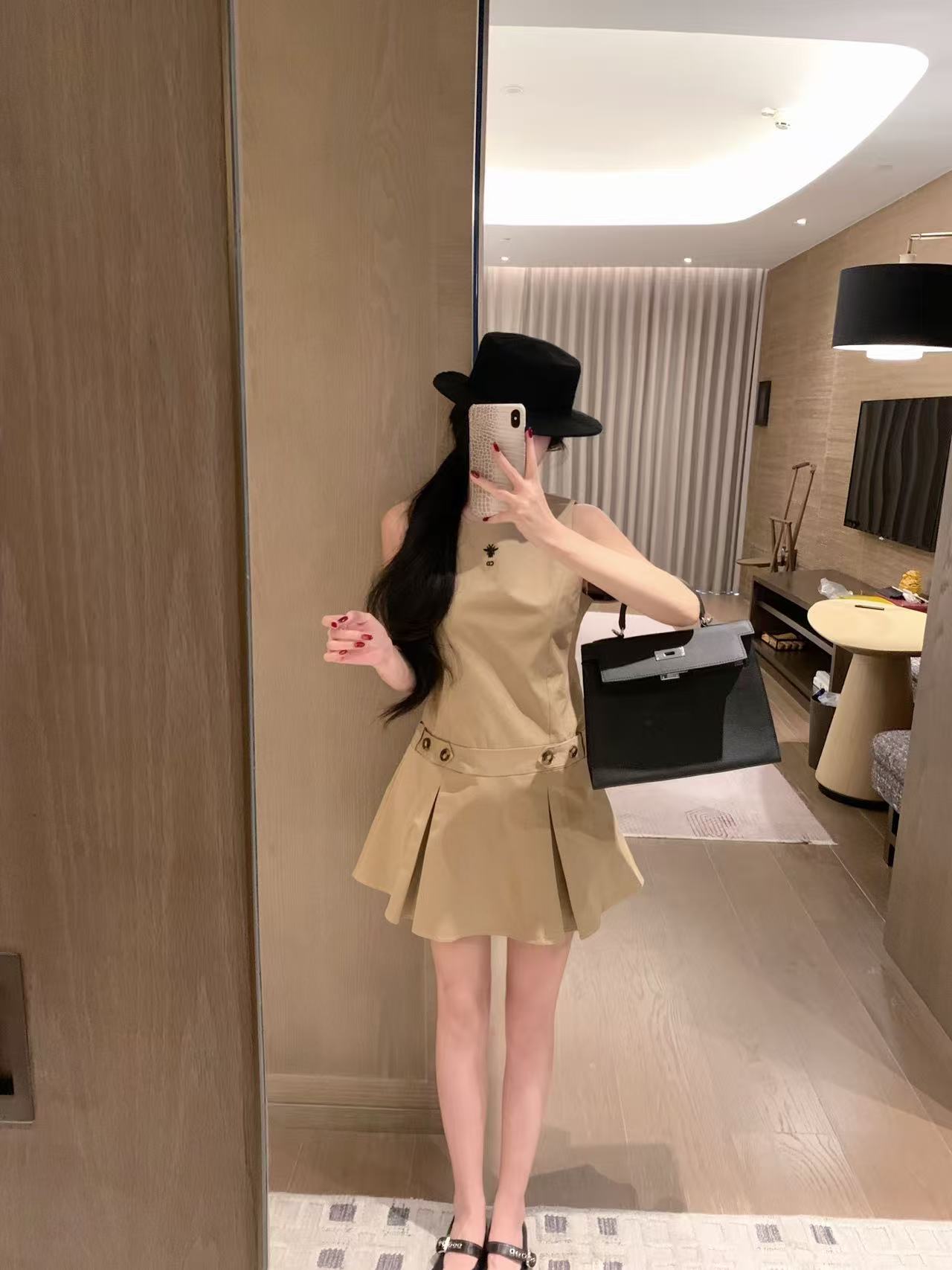 DI0Rプリーツ ノースリーブワンピース【50％割引+送料無料】