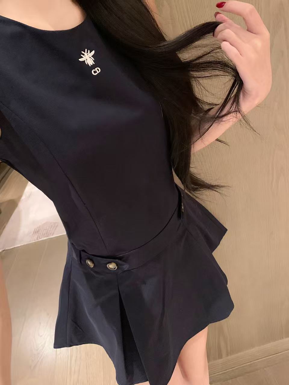 DI0Rプリーツ ノースリーブワンピース【50％割引+送料無料】