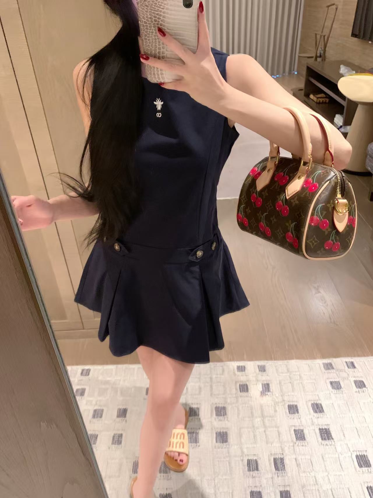 DI0Rプリーツ ノースリーブワンピース【50％割引+送料無料】