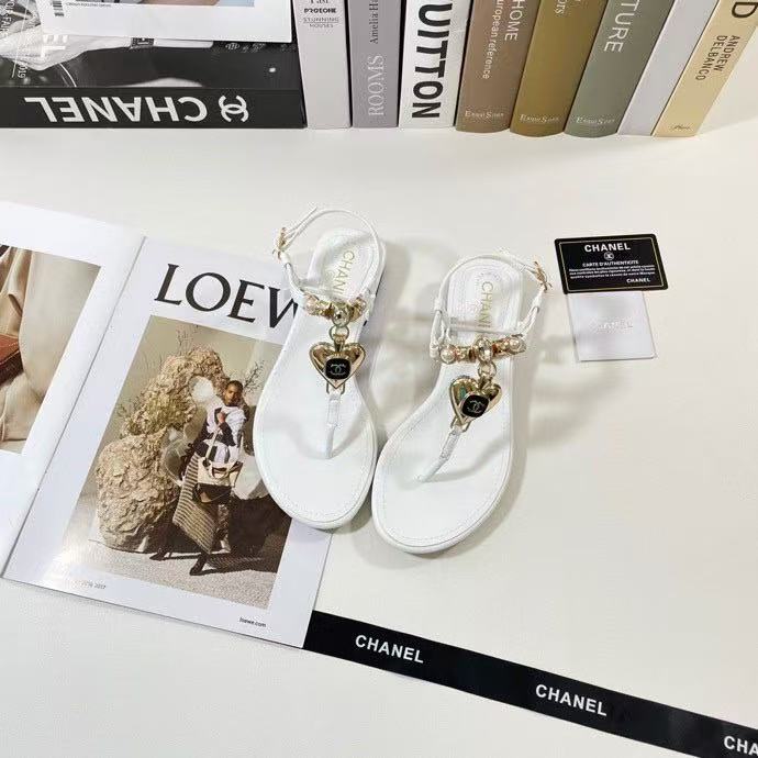 CHANE1 ダブルCバックルハートサンダル【50％割引+送料無料】