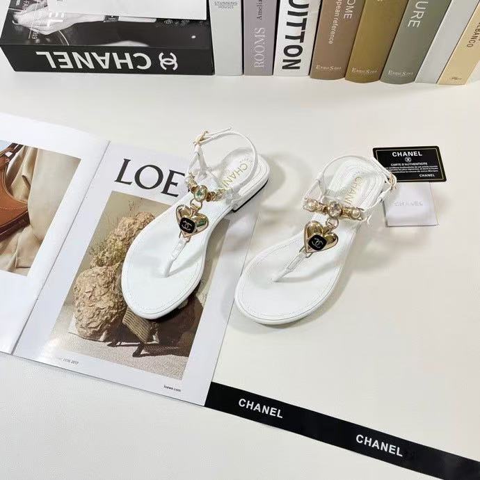 CHANE1 ダブルCバックルハートサンダル【50％割引+送料無料】