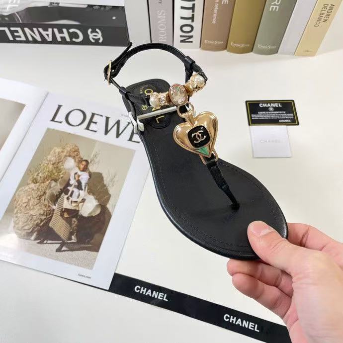 CHANE1 ダブルCバックルハートサンダル【50％割引+送料無料】