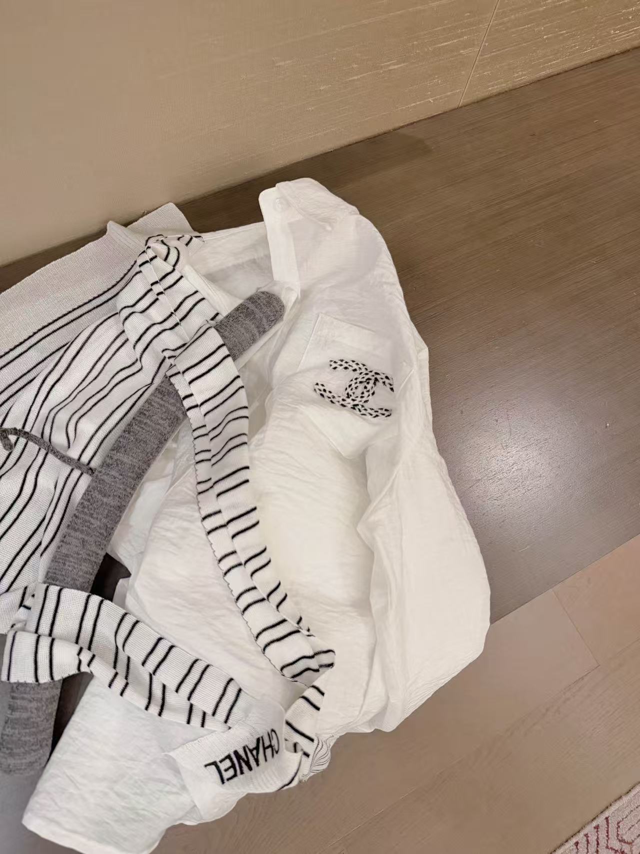 CHANE1 ダブルCシャツ＋スカーフ【50％割引+送料無料】