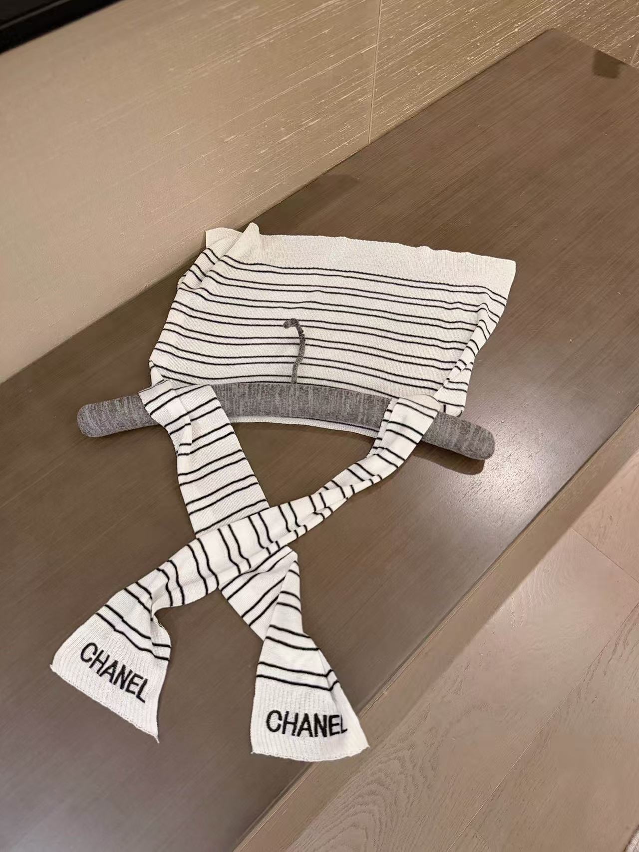 CHANE1 ダブルCシャツ＋スカーフ【50％割引+送料無料】