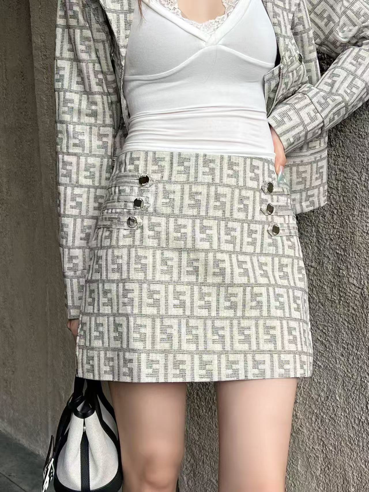 FENDI FFブレザー＆スカート 2ピースセット【50％割引+送料無料】