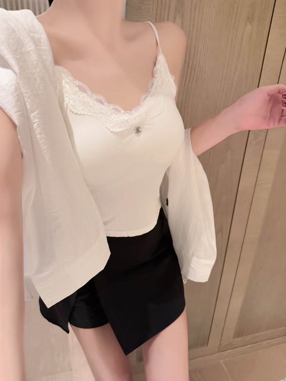 CHANE1 ダブルC ベスト＋シャツ【50％割引+送料無料】