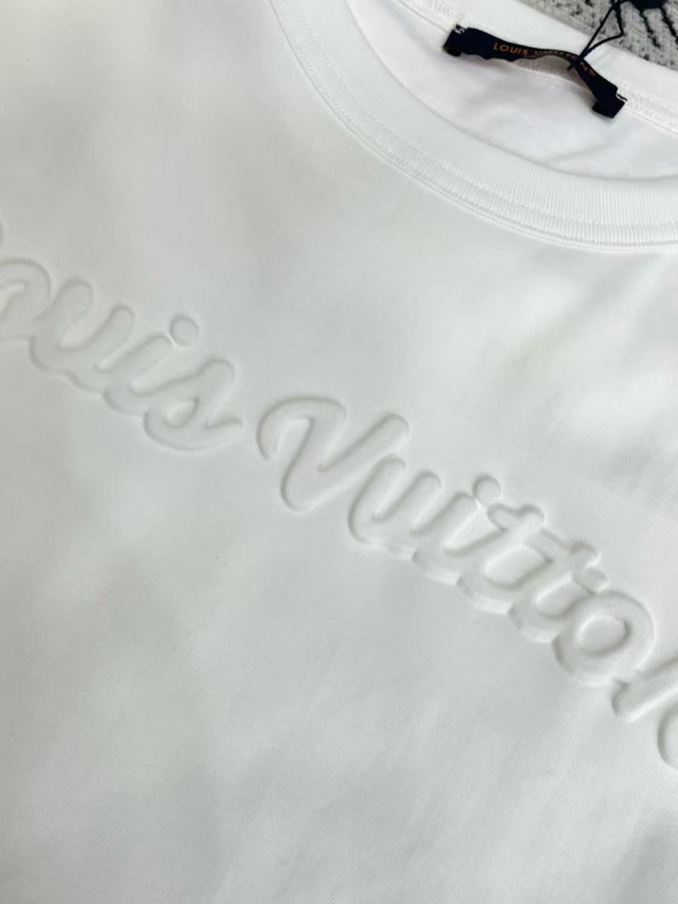 LVエンボス 3DレタリングTシャツ【50％割引+送料無料】