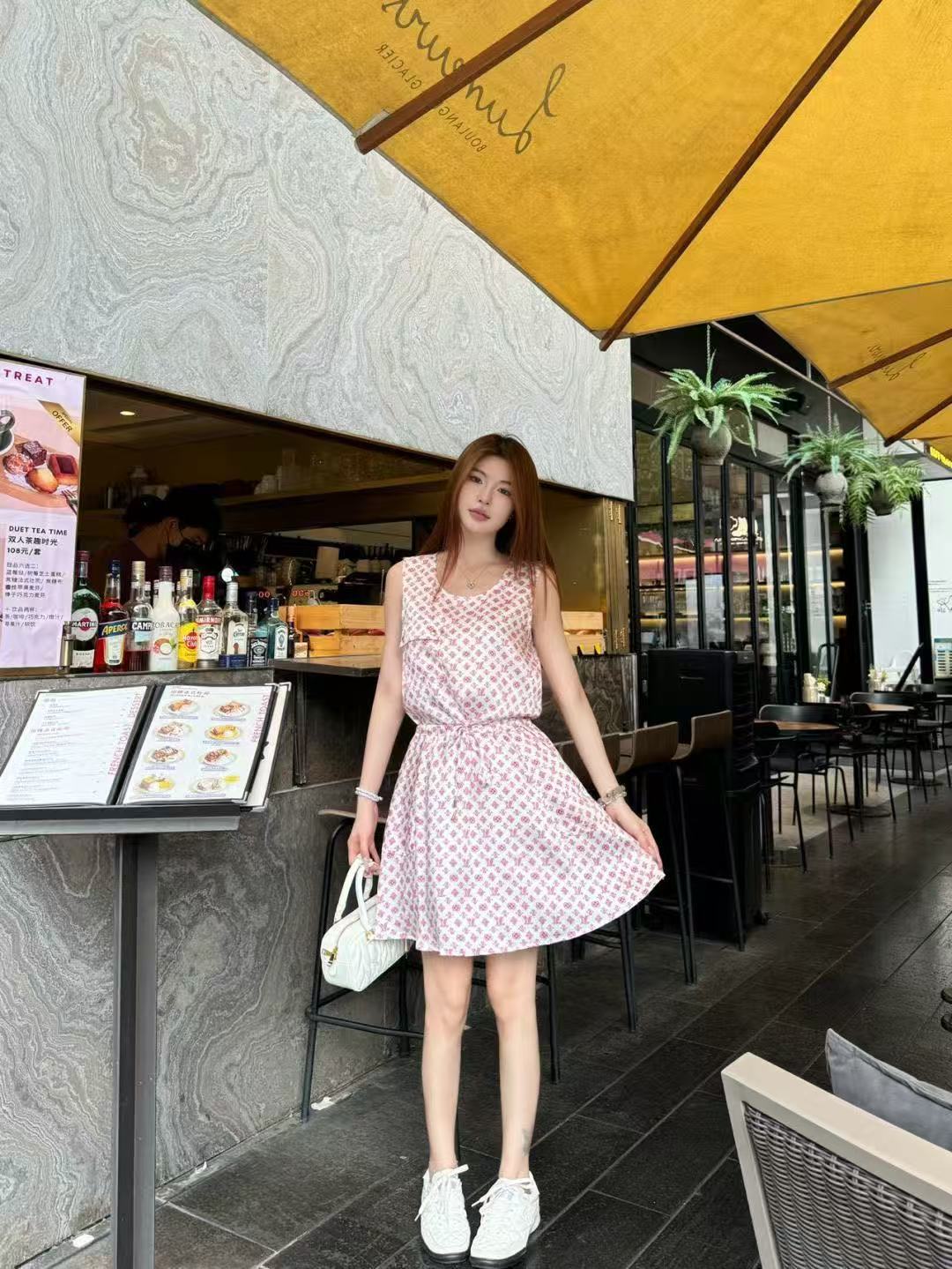 LVプリント ノースリーブドレス【50％割引+送料無料】