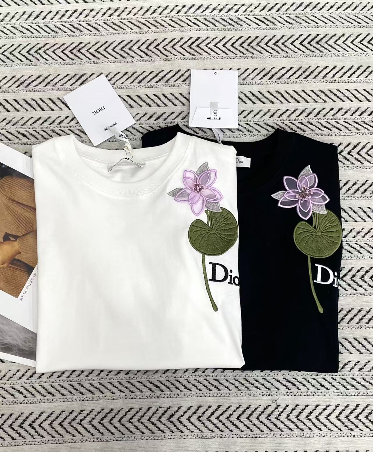 DIOR 花柄刺繍入りレタリングTシャツ【50％割引+送料無料】