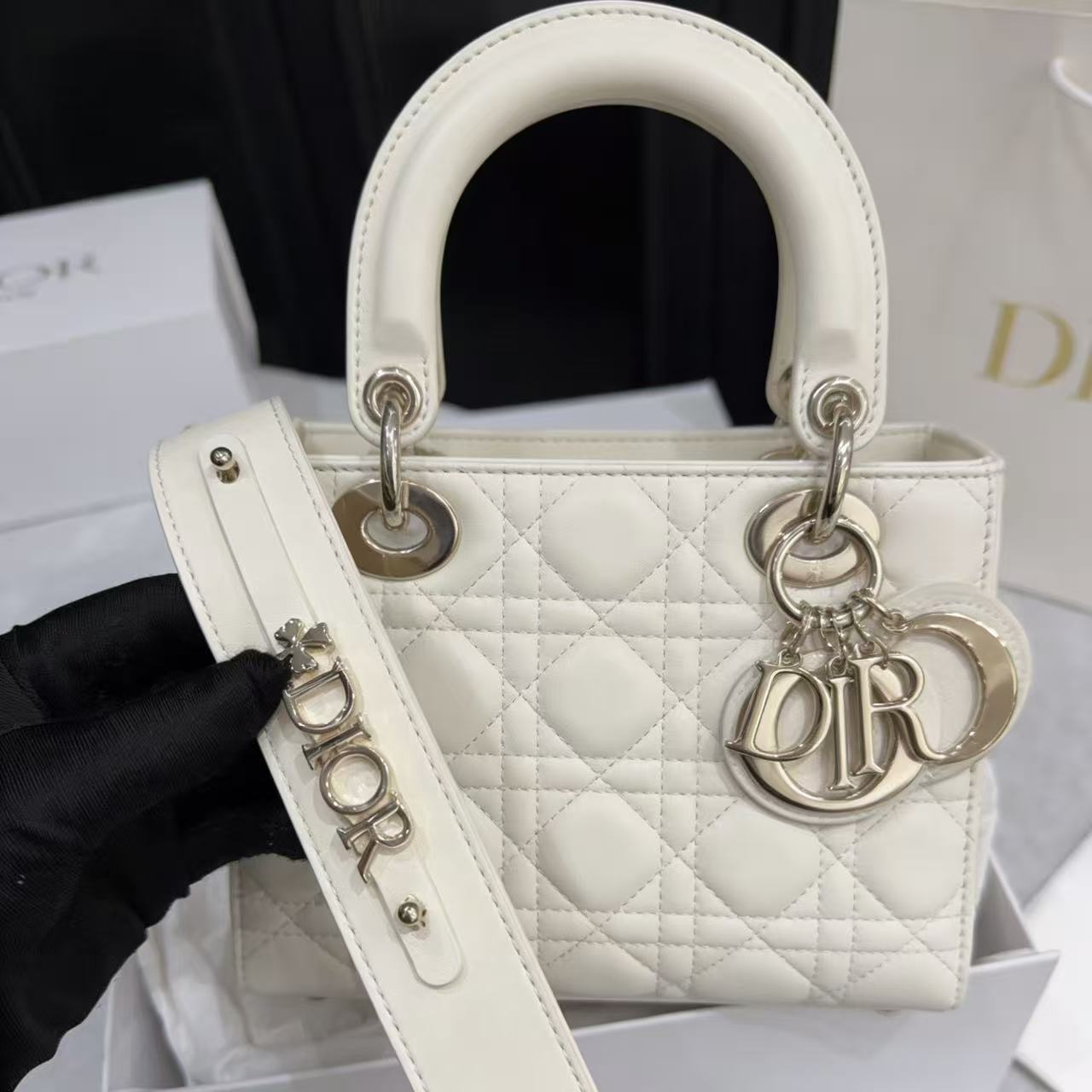 DI0Rラムスキンハンドバッグ【50％割引+送料無料】