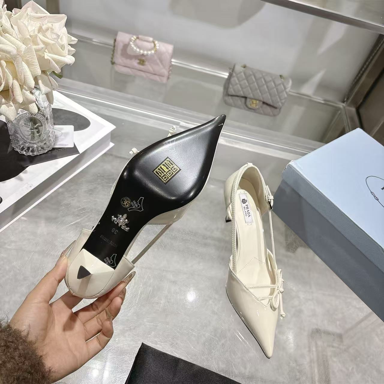 PR4DA 高品質蝶ネクタイ付きポインテッドトゥハイヒール【50％割引+送料無料】