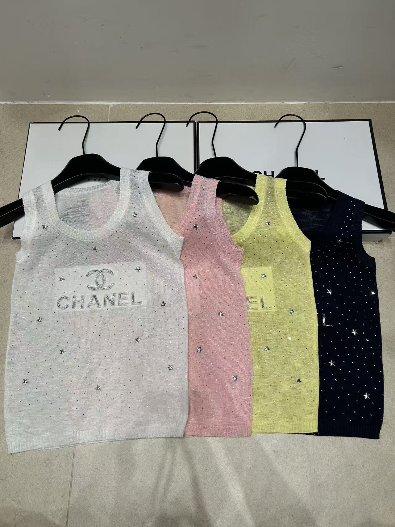 CHANE1 ダブルC ラインストーンレター ウールベスト【50％割引+送料無料】