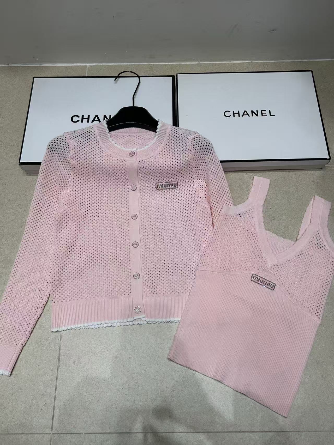 M1UM1U ウールベスト ＋ カーディガン【50％割引+送料無料】