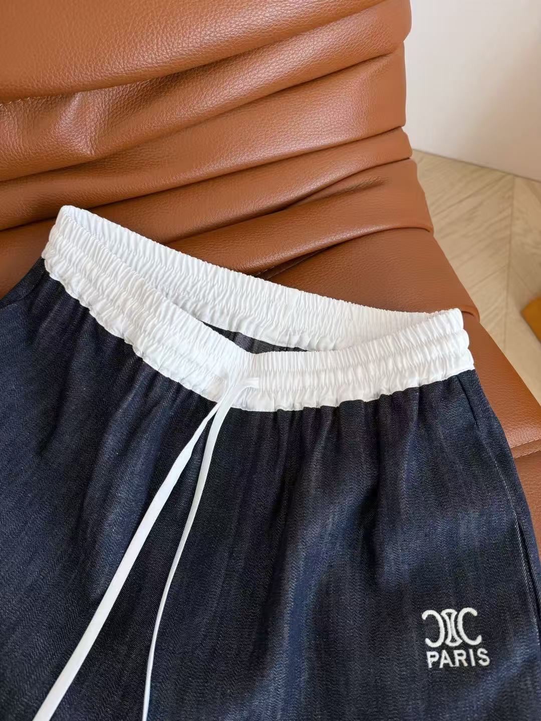 CELINE 凱旋門刺繍 カジュアルトラウザーズ【50％割引+送料無料】