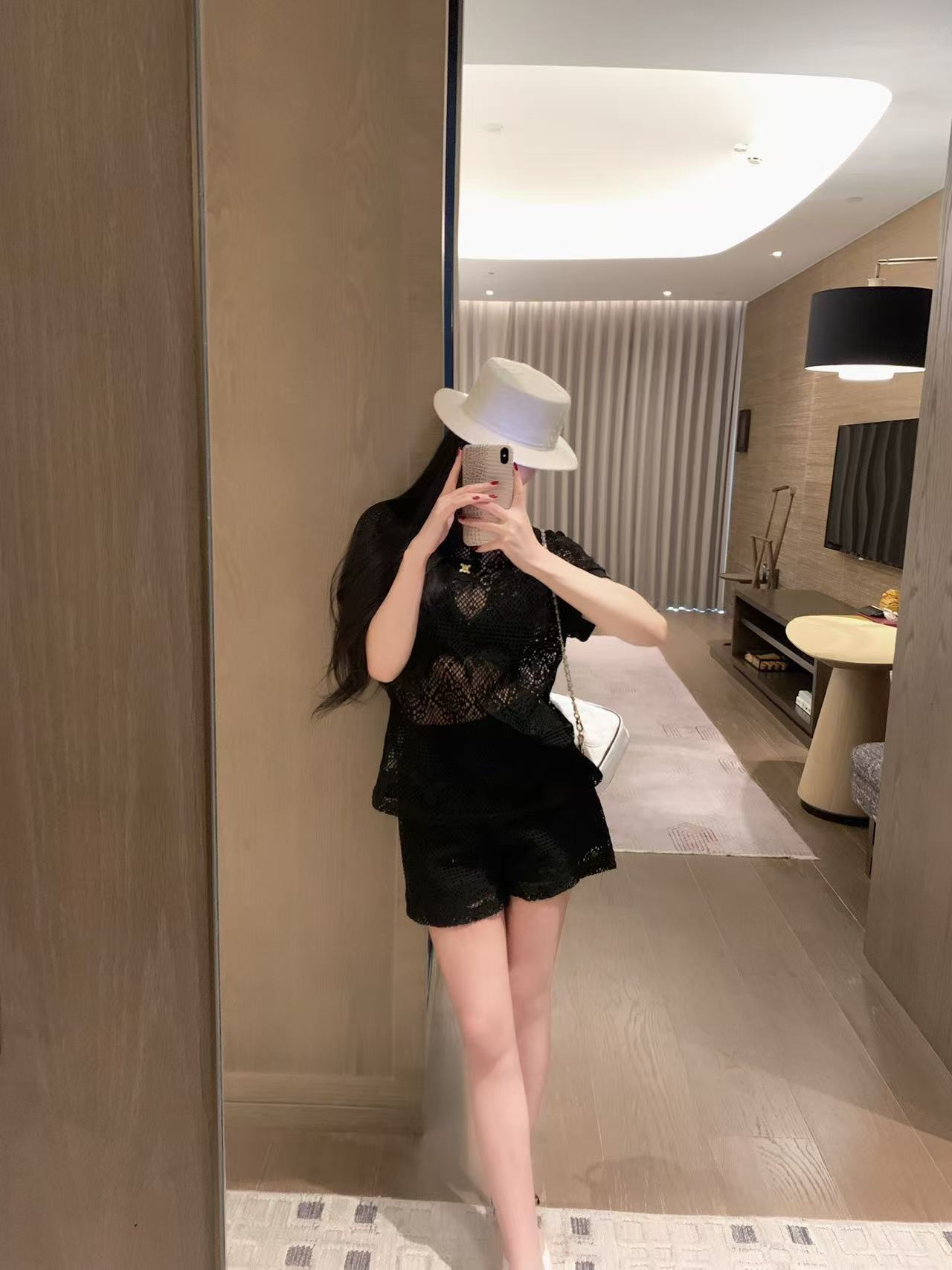 CELINE レースTシャツ＆ショートパンツ 2点セット【50％割引+送料無料】