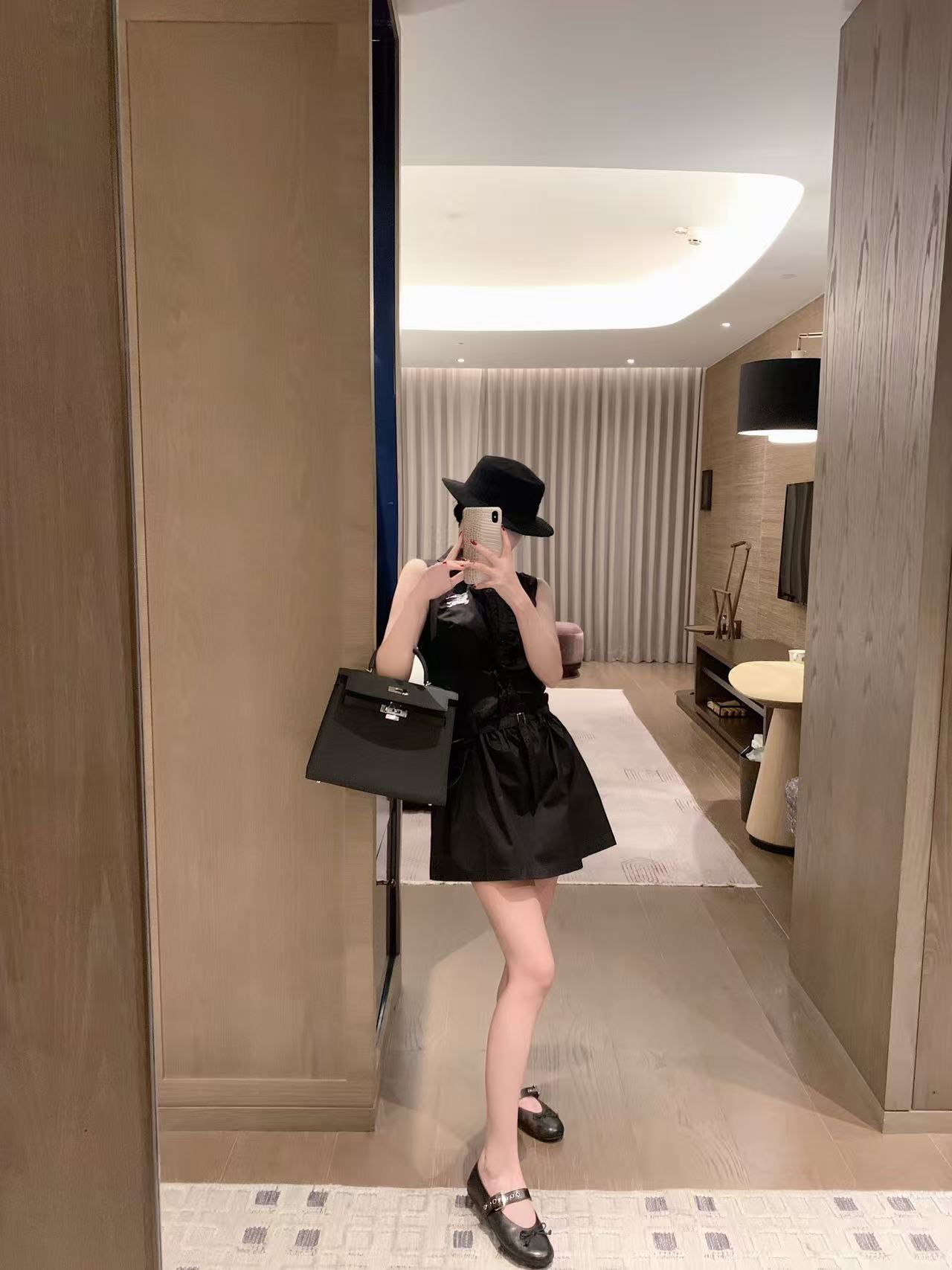 BUR8ERRY 刺繍入りフリルベストドレス【50％割引+送料無料】