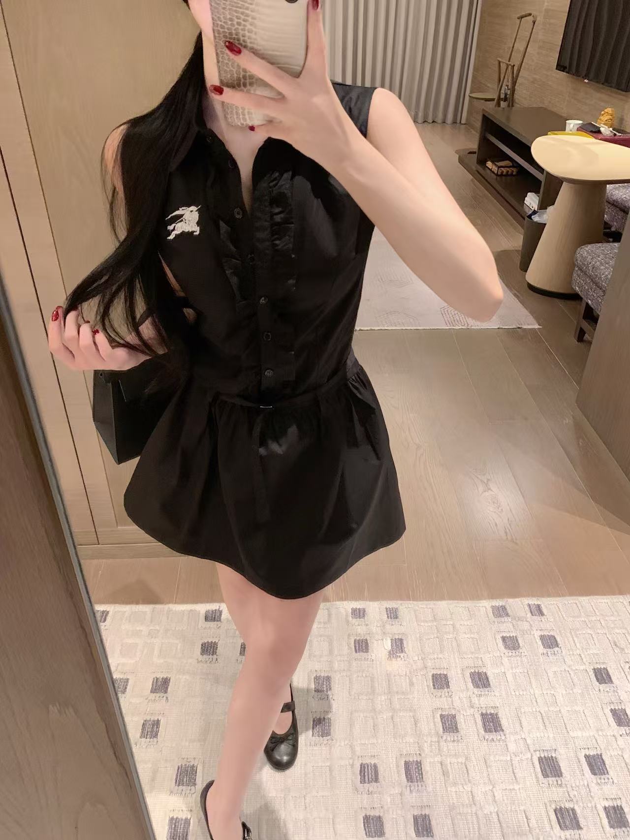 BUR8ERRY 刺繍入りフリルベストドレス【50％割引+送料無料】