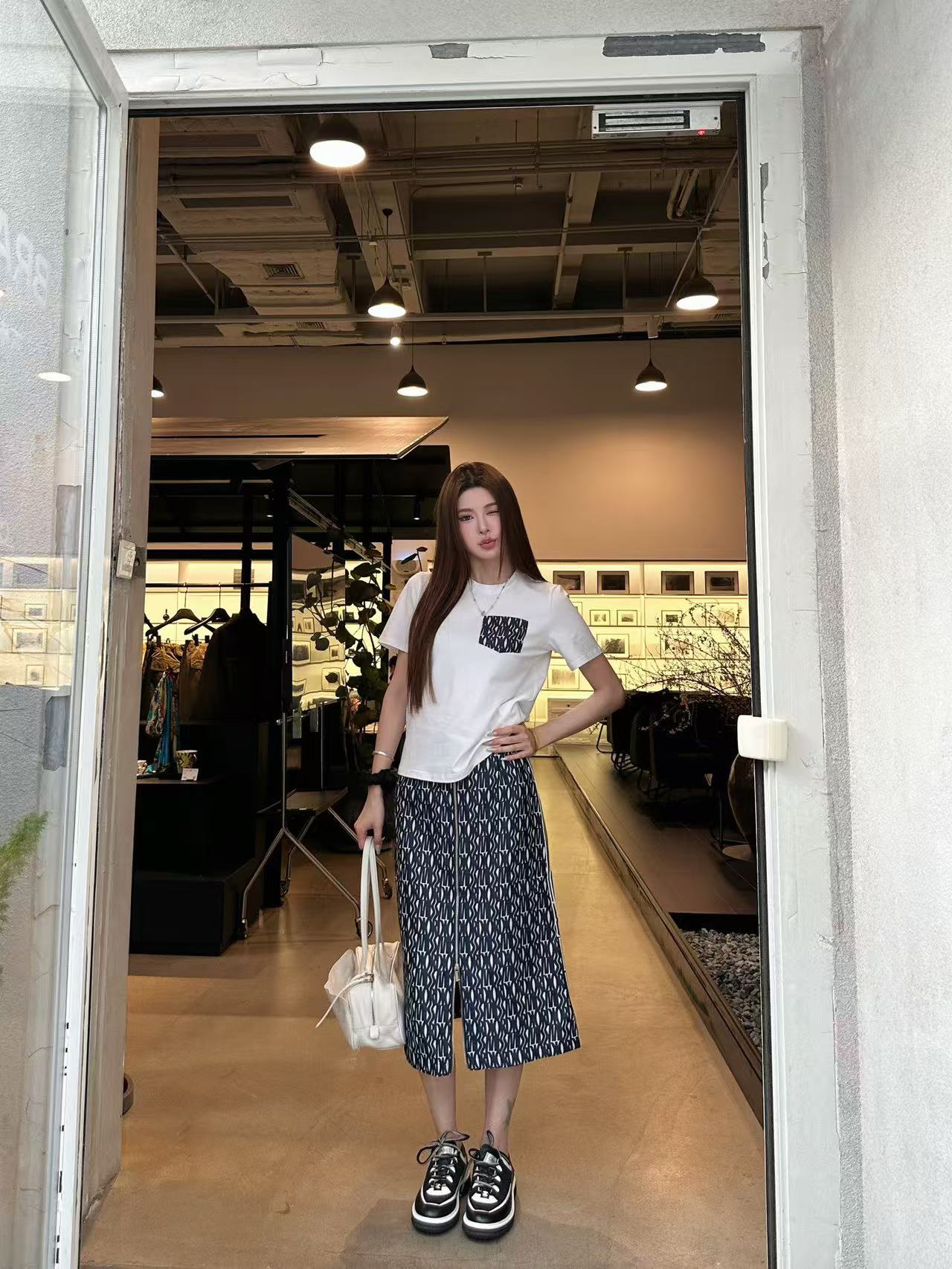 DIOR 上質ポケットTシャツ ＋ スカート 2点セット【50％割引+送料無料】