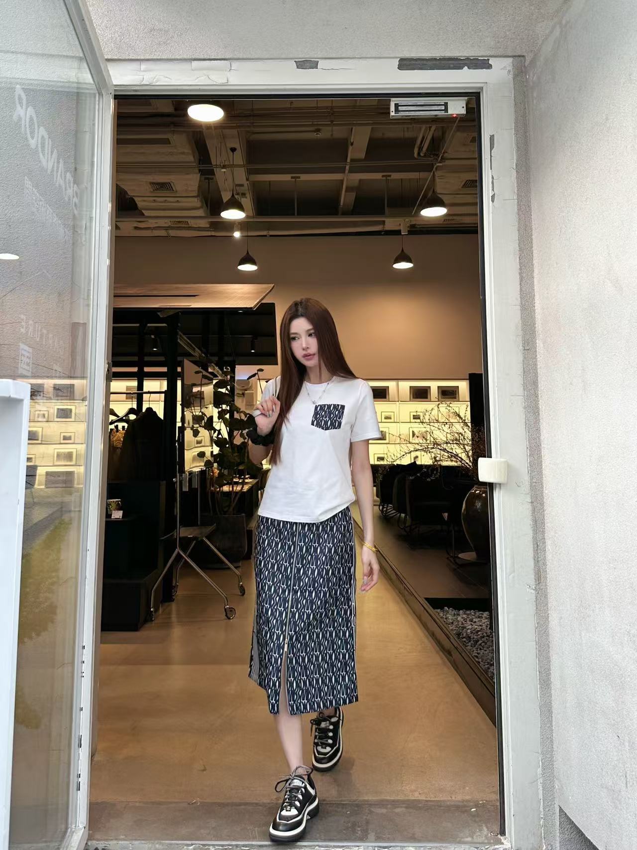 DIOR 上質ポケットTシャツ ＋ スカート 2点セット【50％割引+送料無料】