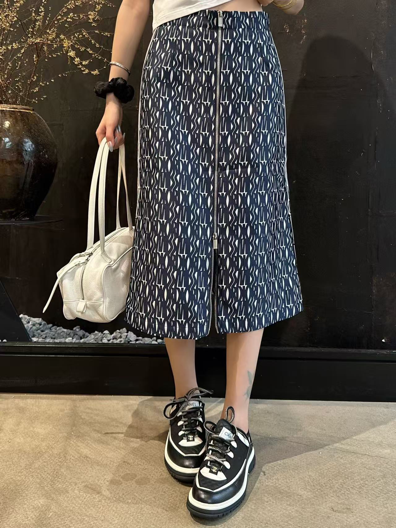 DIOR 上質ポケットTシャツ ＋ スカート 2点セット【50％割引+送料無料】