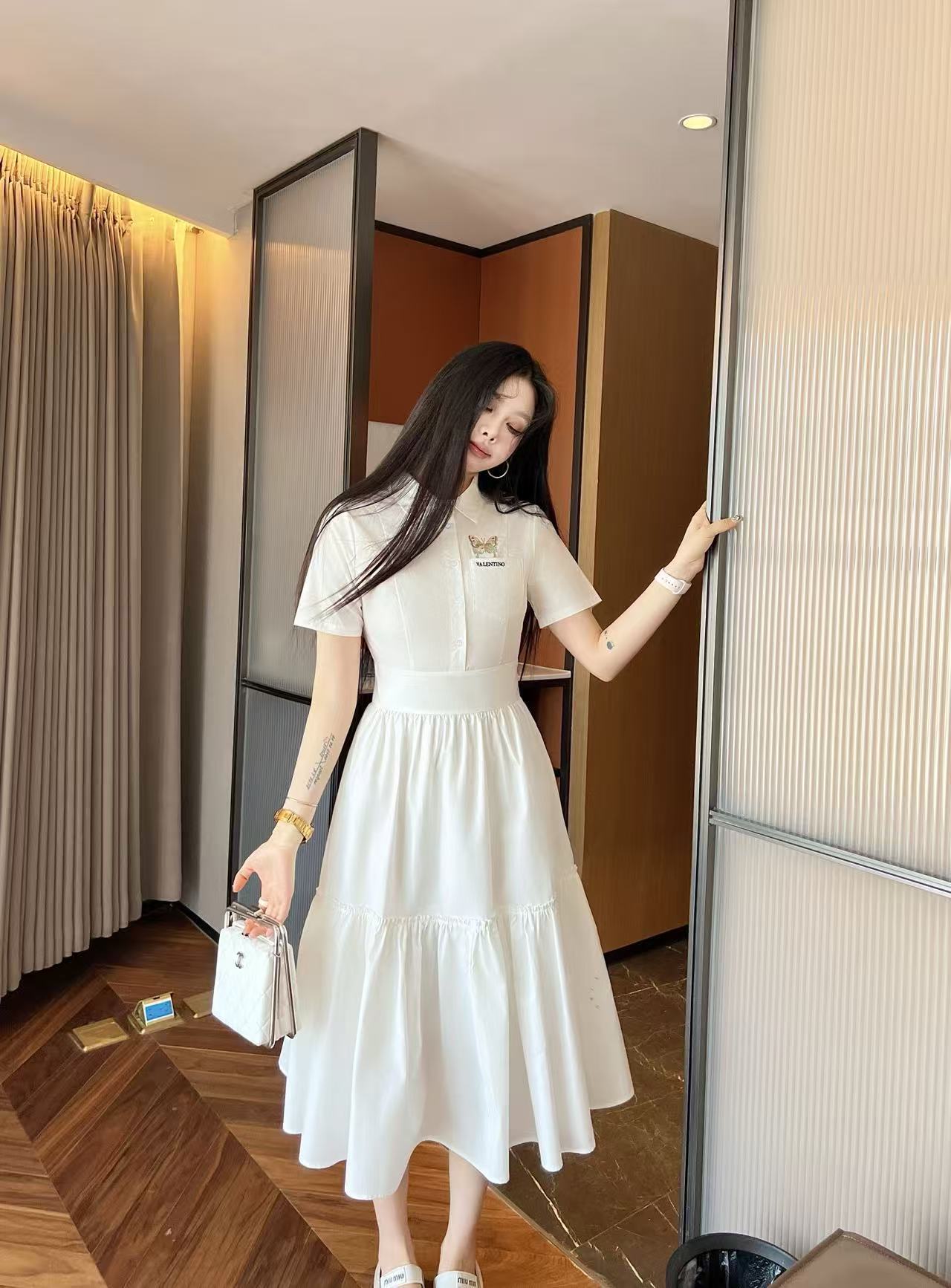 VALENT1NO 高品質バタフライドレス【50％割引+送料無料】