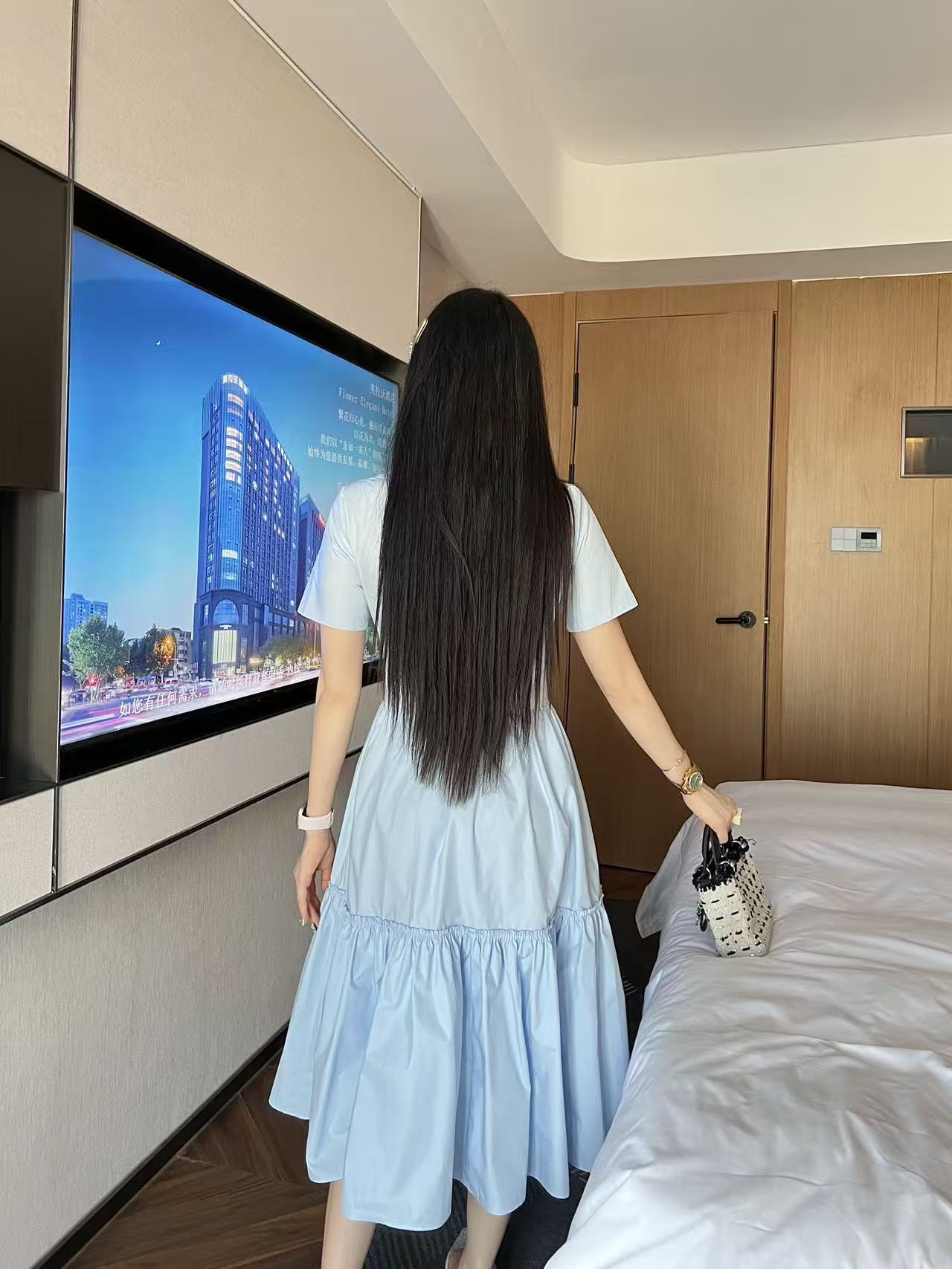 VALENT1NO 高品質バタフライドレス【50％割引+送料無料】