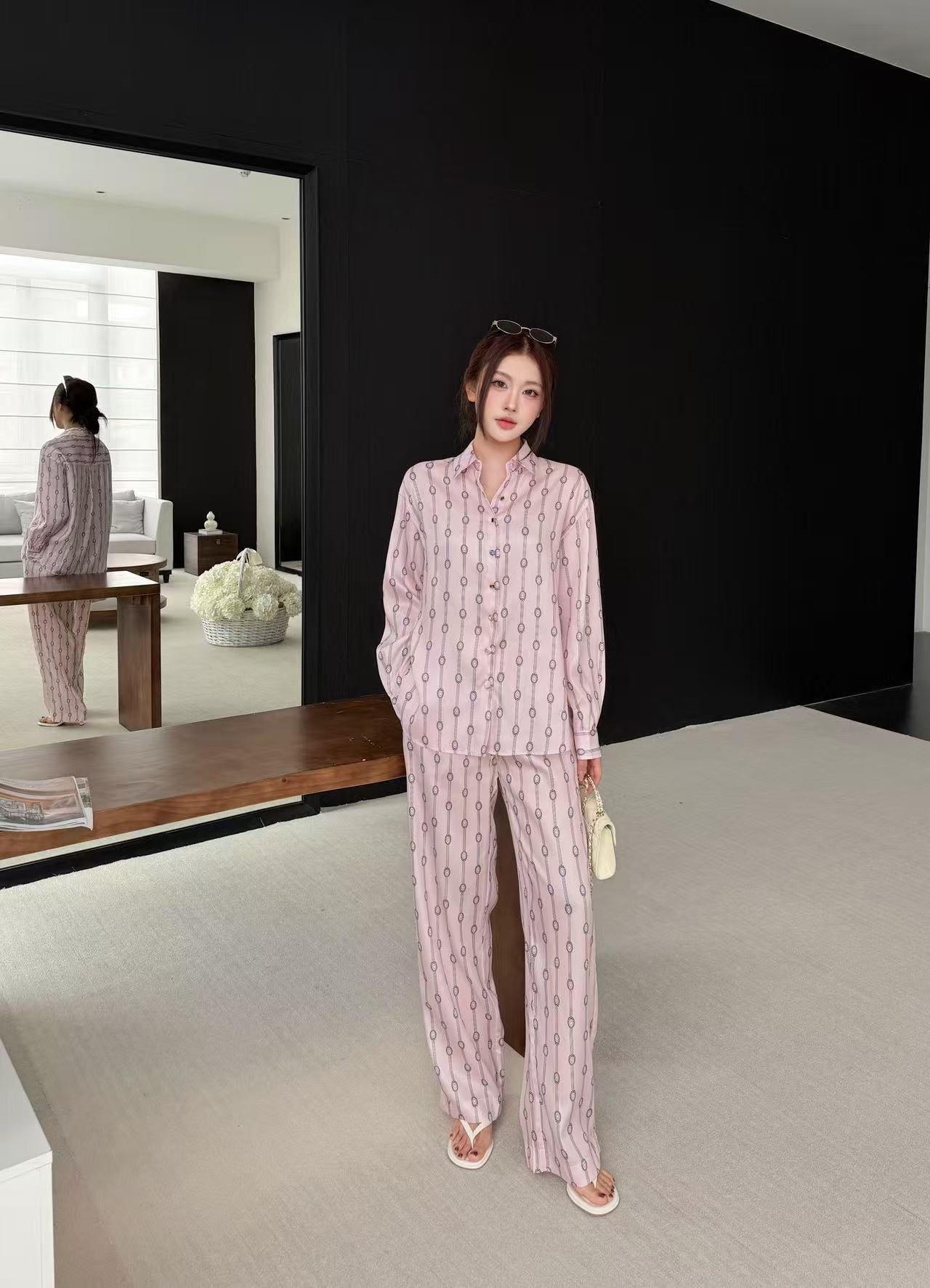 LV 高品質プリント シャツ＆トラウザーズ 2点セット【50％割引+送料無料】