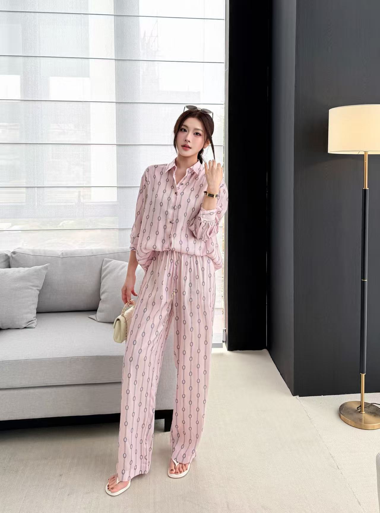 LV 高品質プリント シャツ＆トラウザーズ 2点セット【50％割引+送料無料】