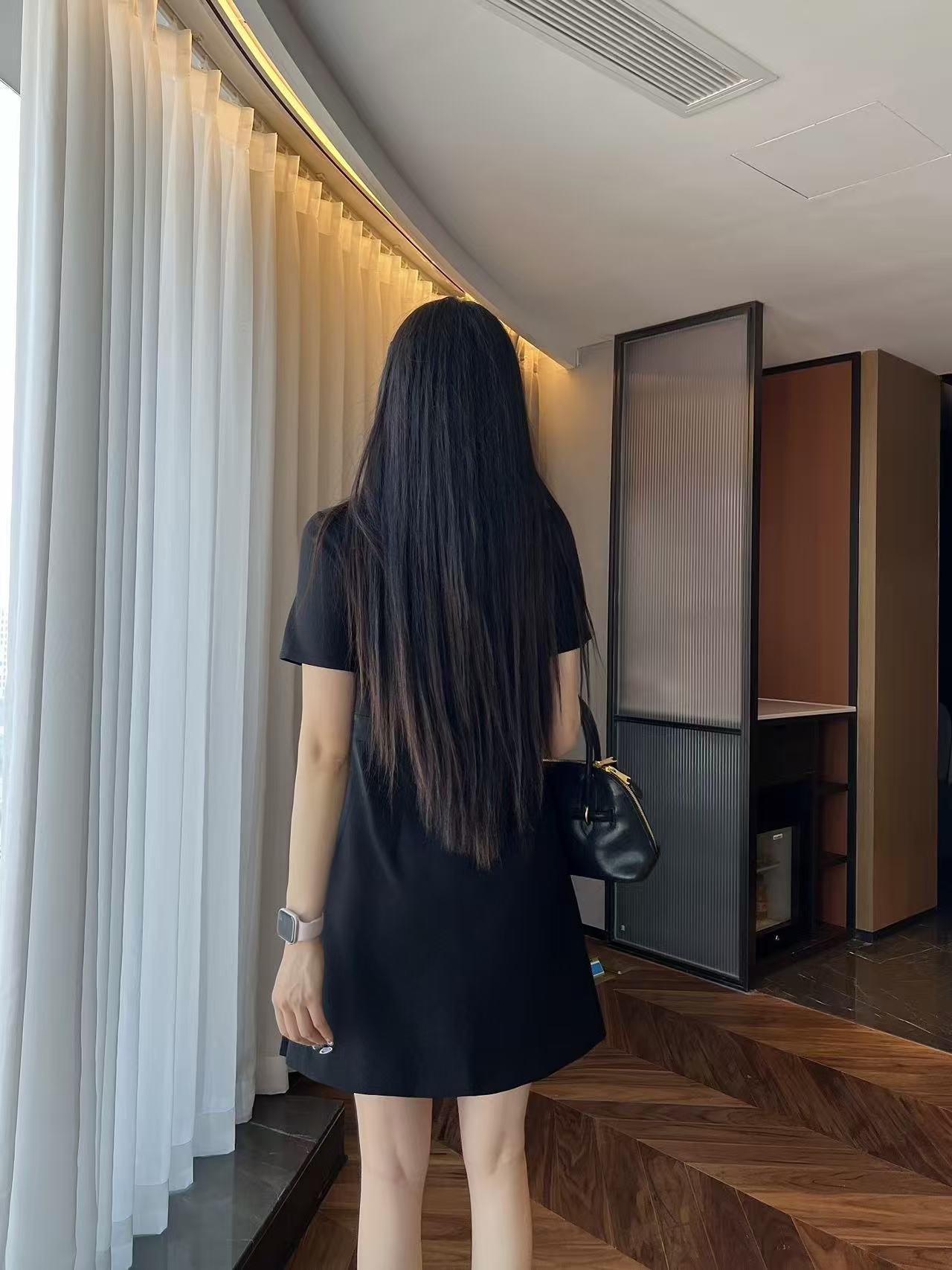 M1UM1U 上質シンプル・ラペルワンピース【50％割引+送料無料】