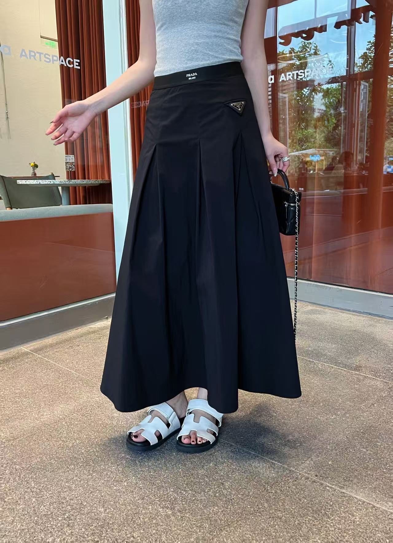 PR4DA トライアングルロゴ入り高品質スカート【50％割引+送料無料】