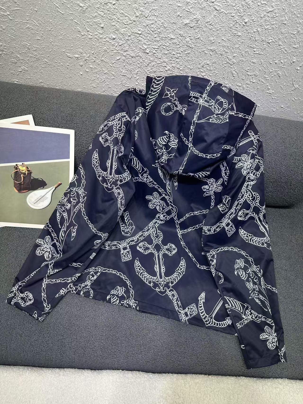 LV 高品質プリント リバーシブル フーデッドジャケット【50％割引+送料無料】