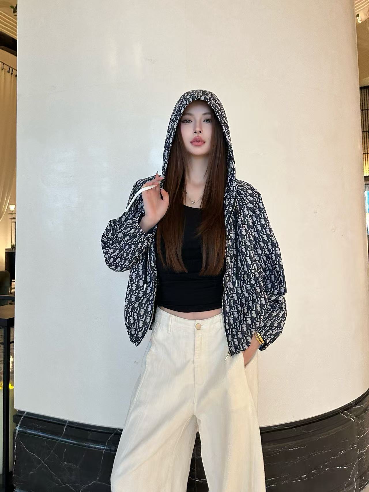 LV 高品質ジャカード フード付きUVカットジャケット【50％割引+送料無料】