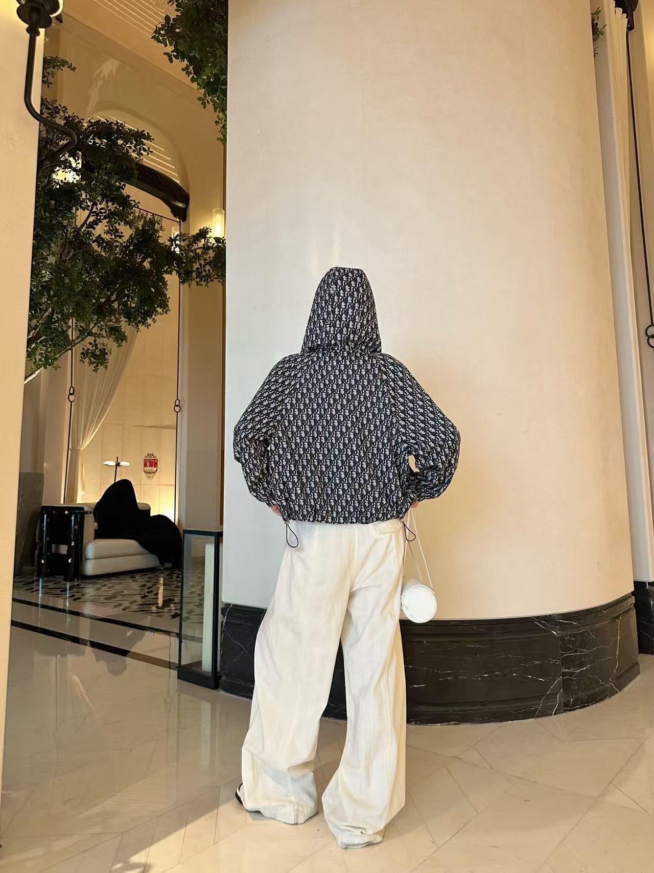 LV 高品質ジャカード フード付きUVカットジャケット【50％割引+送料無料】