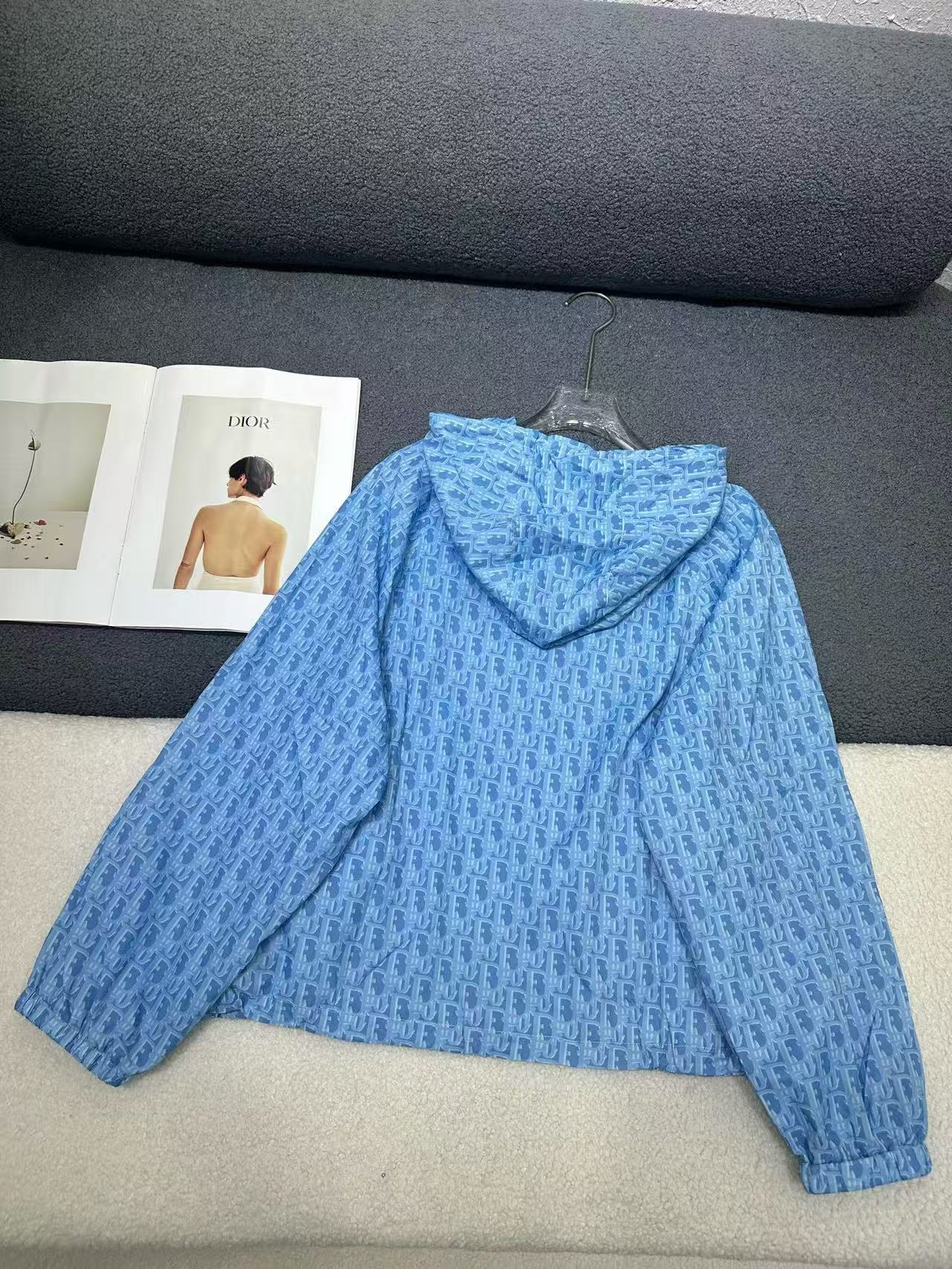 LV 高品質ジャカード フード付きUVカットジャケット【50％割引+送料無料】