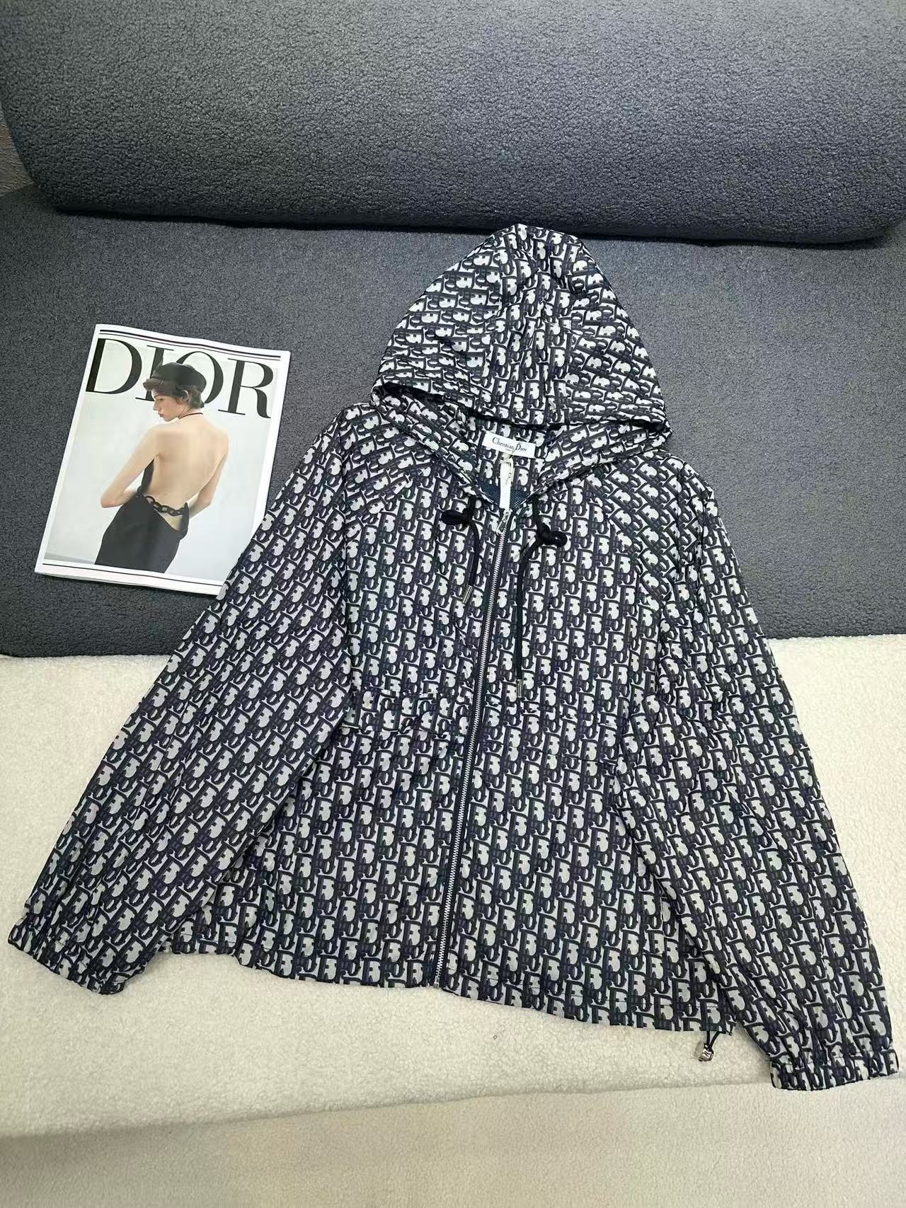 LV 高品質ジャカード フード付きUVカットジャケット【50％割引+送料無料】