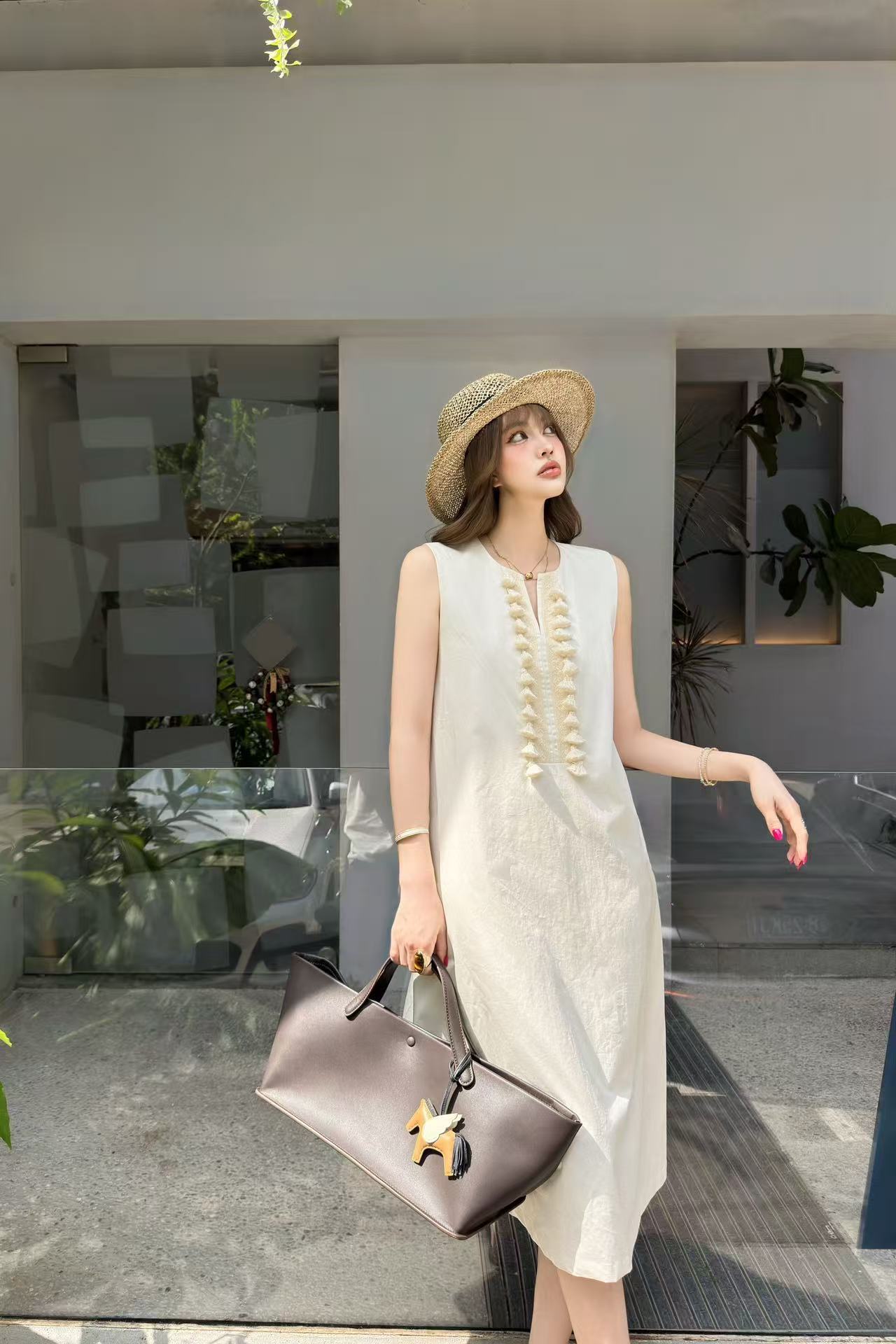 VALENTINO Vネック ベストドレス【50％割引+送料無料】