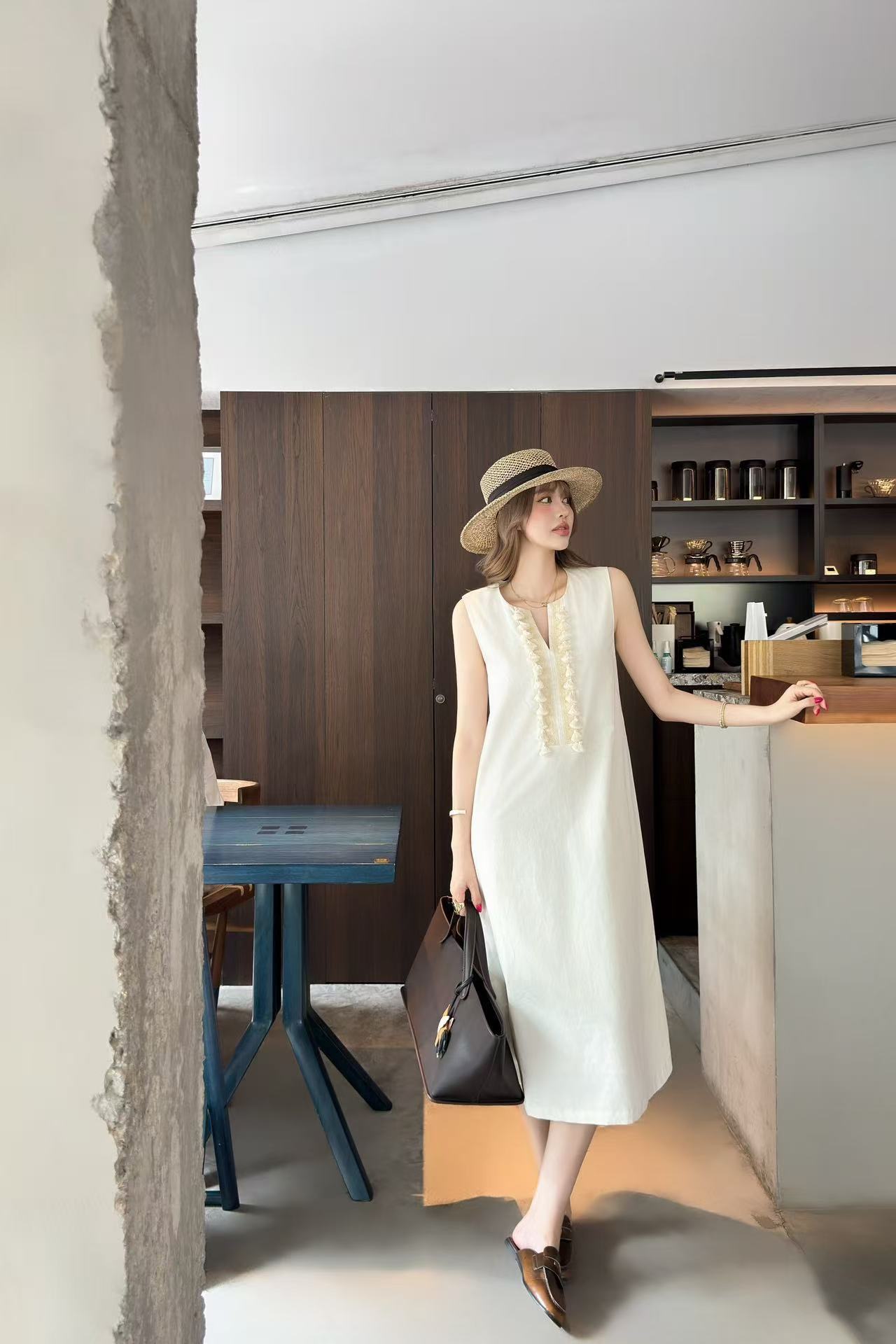 VALENTINO Vネック ベストドレス【50％割引+送料無料】